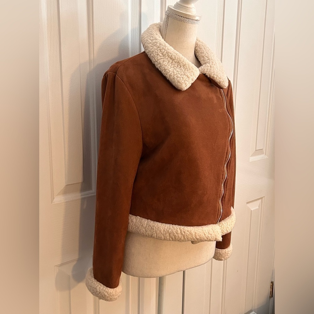 SHEIN Women Velvet-Like Fabric Jacket, Faux Fur Collar, Brown, Size Medium - Picture 2 of 6